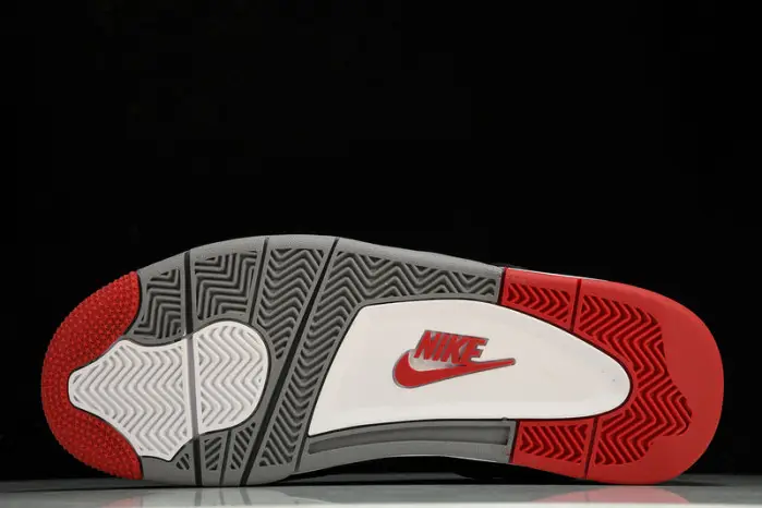 Air Jordan 4“Bred Reimagined” 