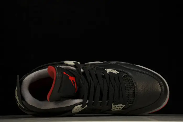 Air Jordan 4“Bred Reimagined” 