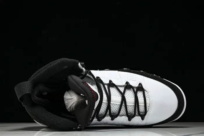 Air Jordan 9 