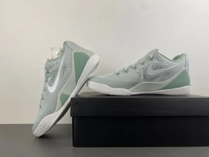Nike Kobe 9 Elite Low EM Protro “Steam” 