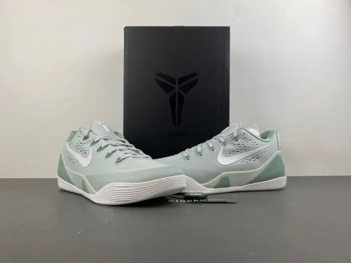 Nike Kobe 9 Elite Low EM Protro “Steam” 