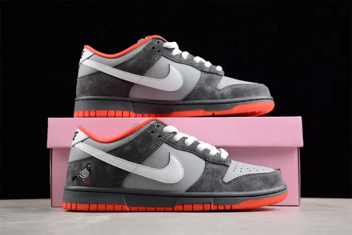 Nike SB Dunk Low 