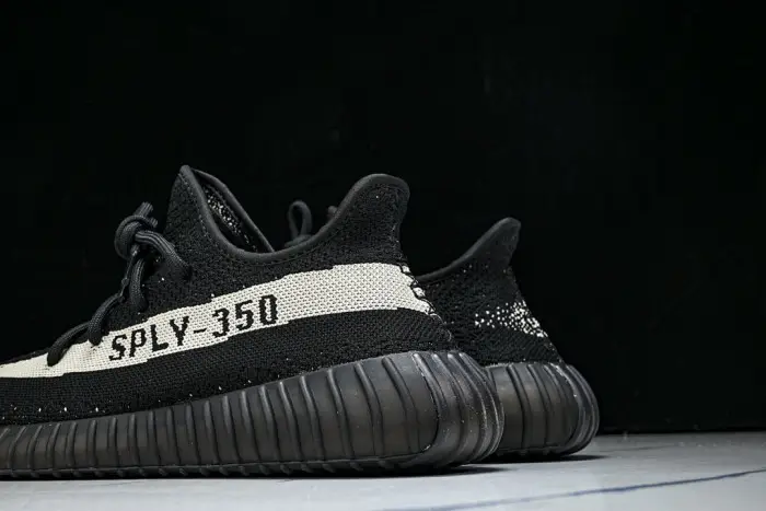 Yeezy Boost 350 V2 Core Black White 