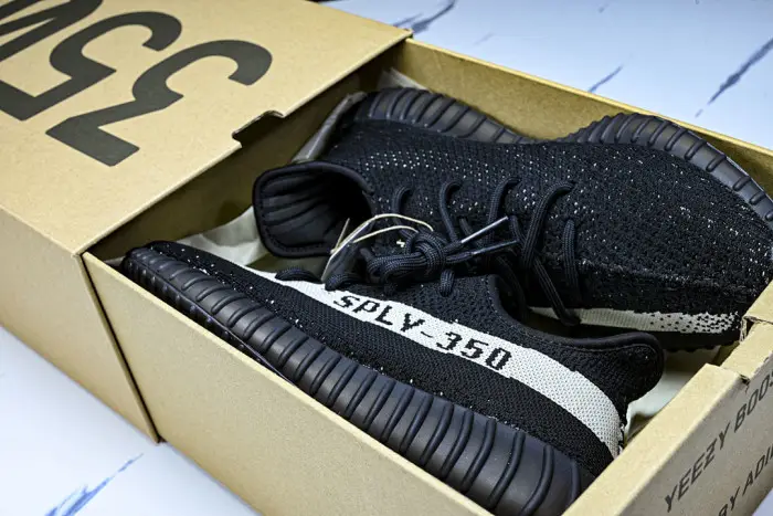 Yeezy Boost 350 V2 Core Black White 