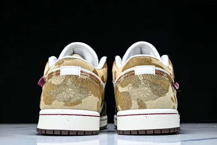 Travis Scott x OFF-WHITE x Jordan Air Jordan 1 