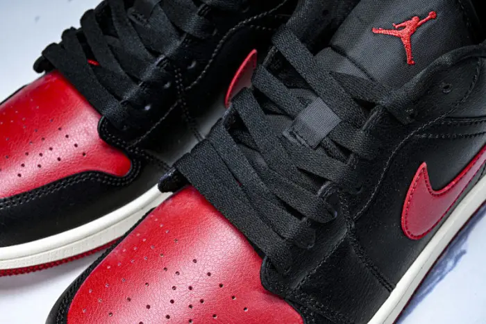 Air Jordan 1 Low 