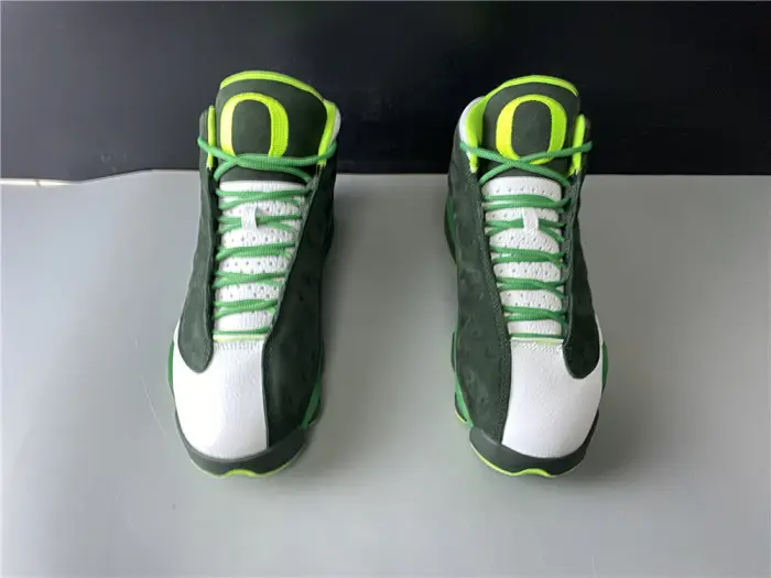Jordan 13 Retro Oregon Ducks PE 