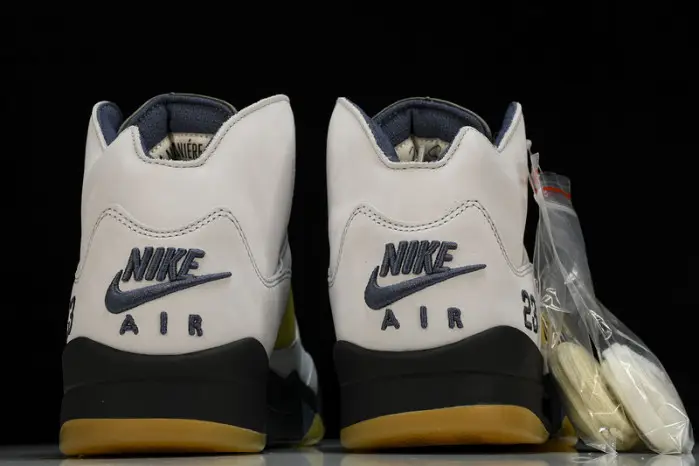 AIR JORDAN 5 LOW 