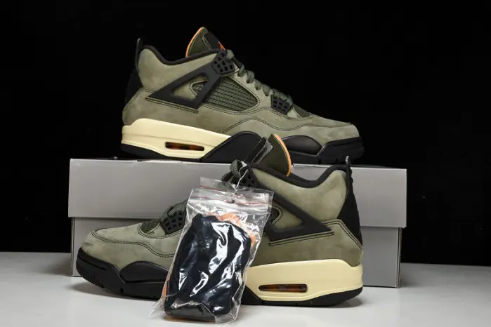 Air Jordan 4 Retro 