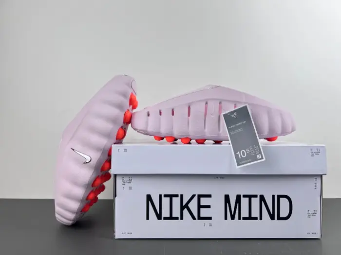Nike Mind 001 