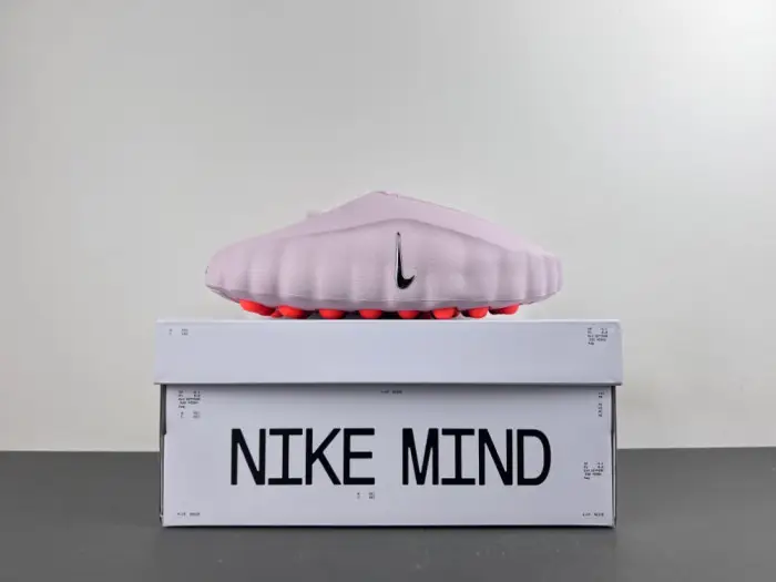 Nike Mind 001 