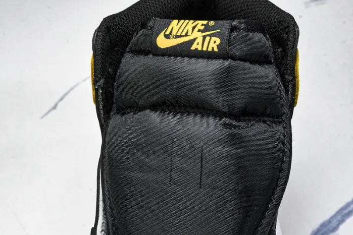 Air Jordan 1 High 