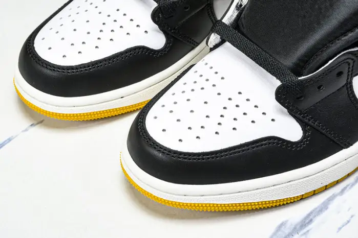 Air Jordan 1 High 