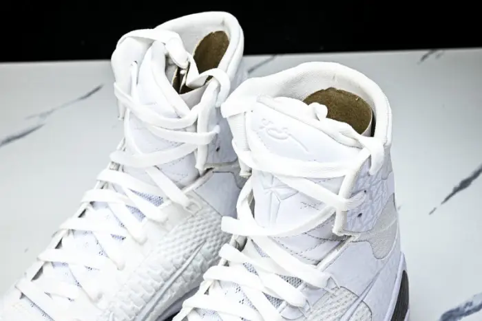 Nike Kobe 9 Elite Protro "HALO" 