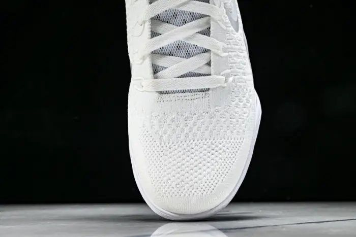 Nike Kobe 9 Elite Protro "HALO" 