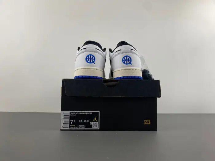 Air Jordan 1 Low 