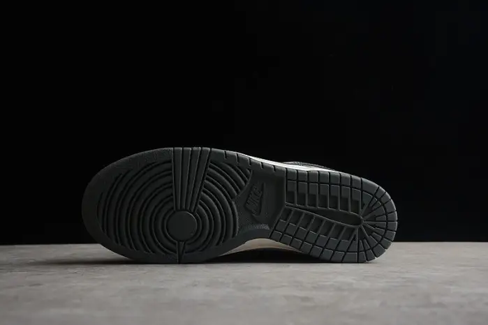 Nike Dunk Low Light Smoke Grey 