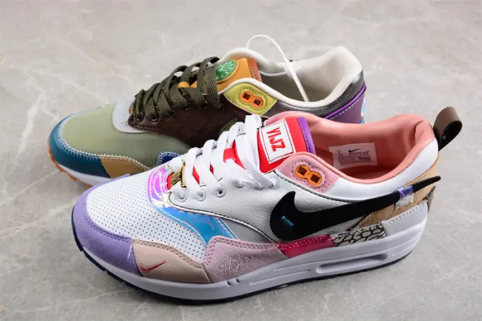 NIKE AIR MAX 1 