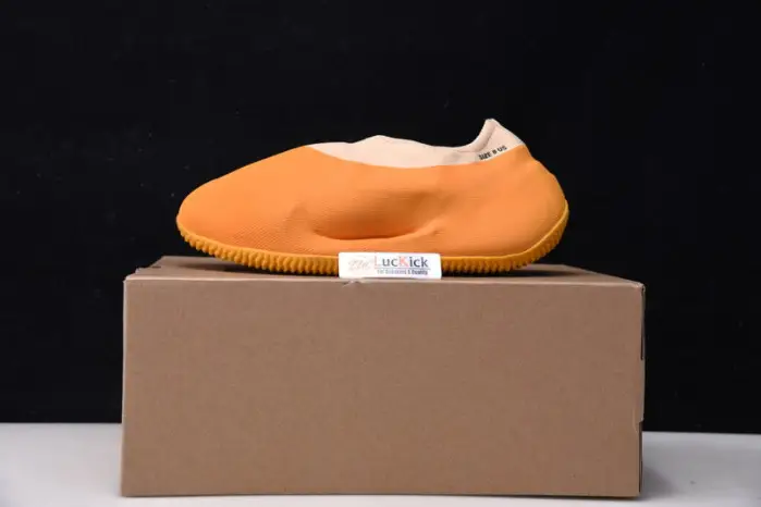 Yeezy Knit RNR Sulfur 