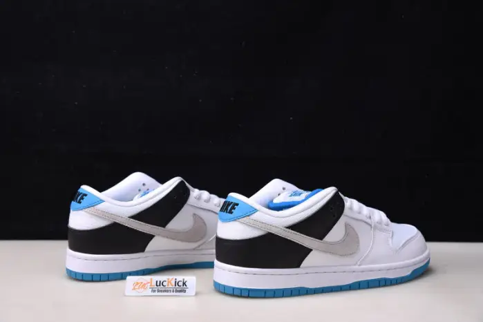 Nike SB Dunk Low 