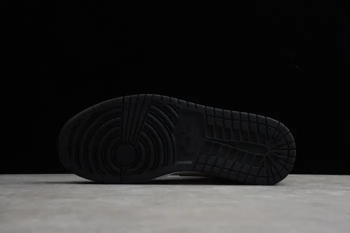 Jordan 1 Mid 