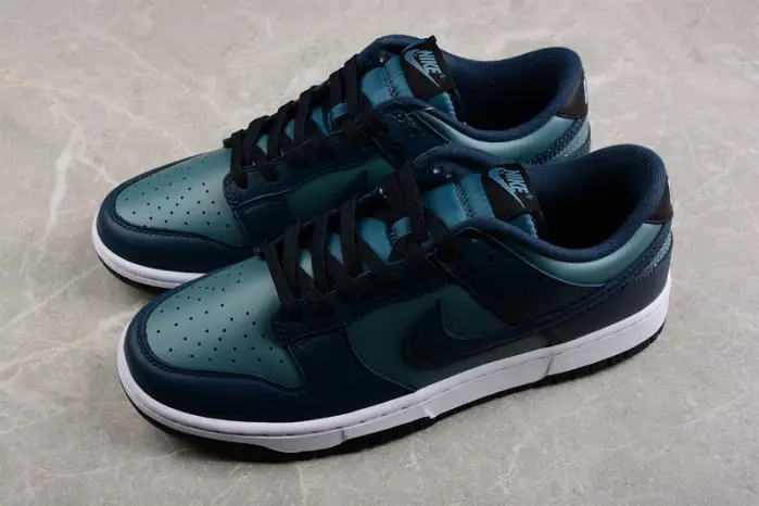 Nike SB Dunk Low "  Ocean " 