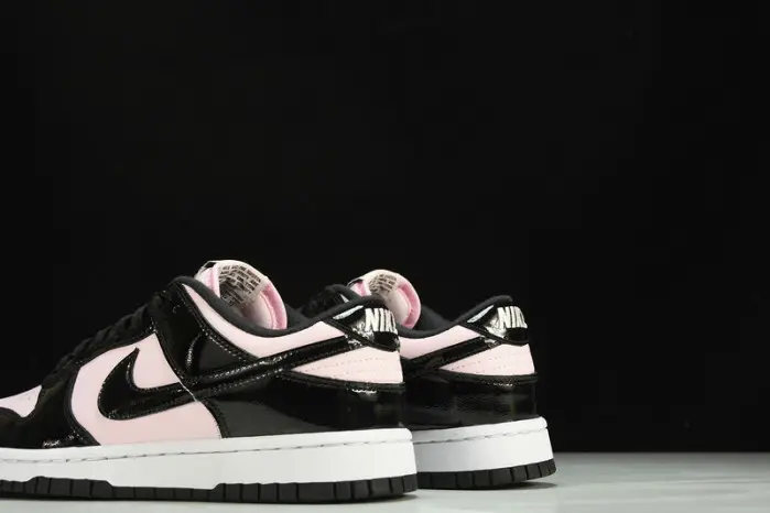 Nike SB Dunk  Low "Pink Black" 