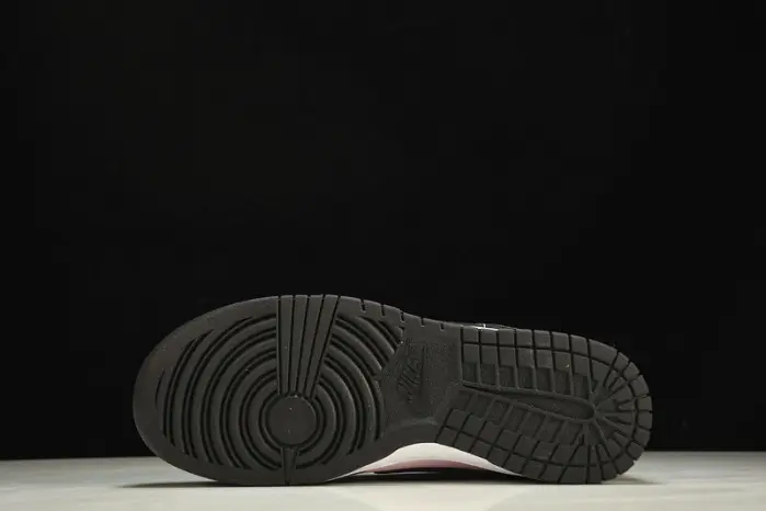 Nike SB Dunk  Low "Pink Black" 
