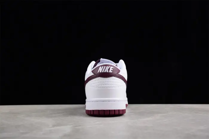 Nike SB Dunk Low 